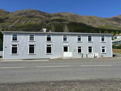 A szálláshely kívülről, Hótel Gerpir (Hotel Gerpir) in Neskaupstadur A szálláshely kívülről, Hótel Gerpir (Hotel Gerpir) in Neskaupstadur