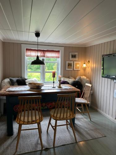 Tuddal Hyttegrend, GAMLESTUGU, Telemark in Tuddal Tuddal Hyttegrend, GAMLESTUGU, Telemark in Tuddal