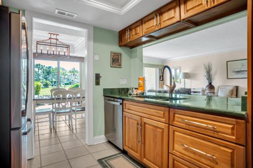 Kitchen, 1722 Bluff Villas at The Sea Pines Resort in South Beach Kitchen, 1722 Bluff Villas at The Sea Pines Resort in South Beach
