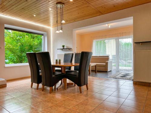 Prosportówek - Powidz - Dom Bliźniak nad Jeziorem z Dużym Ogrodem (Prosportowek - Powidz - Dom Blizniak nad Jeziorem z Duzym Ogrodem) in Powidz Prosportówek - Powidz - Dom Bliźniak nad Jeziorem z Dużym Ogrodem (Prosportowek - Powidz - Dom Blizniak nad Jeziorem z Duzym Ogrodem) in Powidz