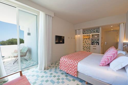 Inturotel Cala Esmeralda - Adults Only in Cala d 'Or Inturotel Cala Esmeralda - Adults Only in Cala d 'Or