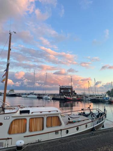 Ut Urker Ussien in Urk Ut Urker Ussien in Urk
