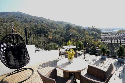 This photo about Hangzhou Hua Qing Yuan Inn shared on HyHotel.com