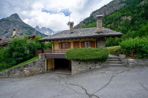 Maison Verger in Courmayeur Maison Verger in Courmayeur