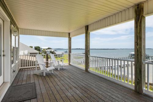 Dolphin Lookout home in ฮาร์เคอร์สไอส์แลนด์ Dolphin Lookout home in ฮาร์เคอร์สไอส์แลนด์