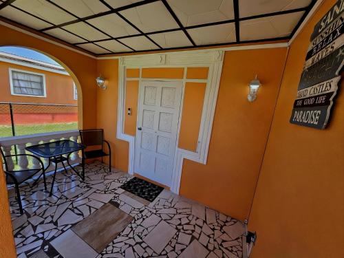 Sunrise Haven Holiday Apartments Barbados in 차르노크 Sunrise Haven Holiday Apartments Barbados in 차르노크