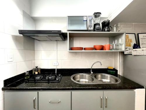 Mini Suite with Patio! Centrally located to all of Quito in ลา ฟลอเรสตา Mini Suite with Patio! Centrally located to all of Quito in ลา ฟลอเรสตา