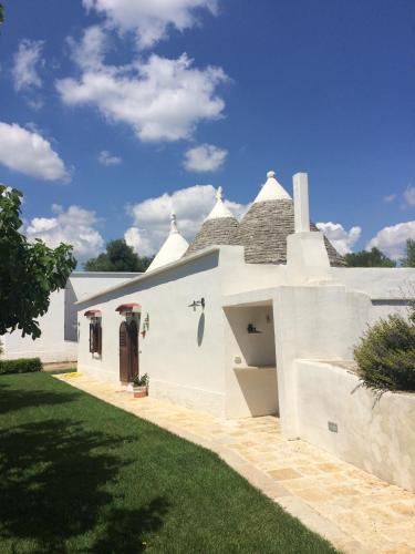 Entrance, TRULLO del CAVALIERE delle GRAVINE in Castellaneta Entrance, TRULLO del CAVALIERE delle GRAVINE in Castellaneta