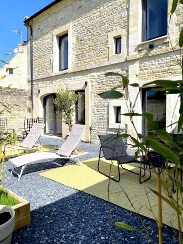 Villa Oia - Stone house with Cycladic charm in เรวิเย Villa Oia - Stone house with Cycladic charm in เรวิเย