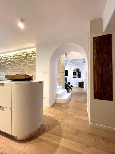 Villa Oia - Stone house with Cycladic charm in เรวิเย Villa Oia - Stone house with Cycladic charm in เรวิเย