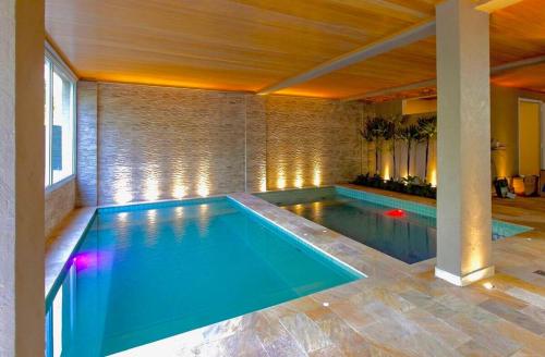 Swimming pool, Almare Home in Ubatuba Center Swimming pool, Almare Home in Ubatuba Center