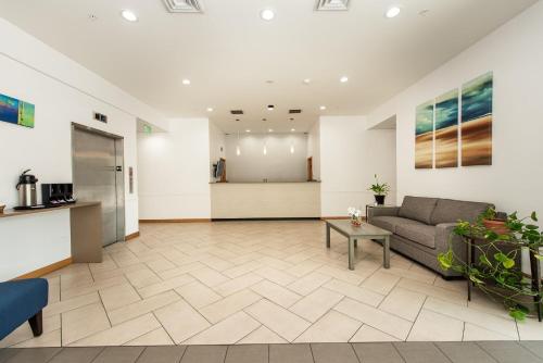 Oyster Bay Inn & Suites in بريميرتون Oyster Bay Inn & Suites in بريميرتون