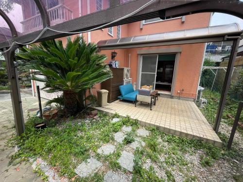 Balcony/terrace, michi研究館 in Takatsuki Balcony/terrace, michi研究館 in Takatsuki