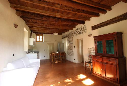 Country House Cozzena in Maslianico Country House Cozzena in Maslianico
