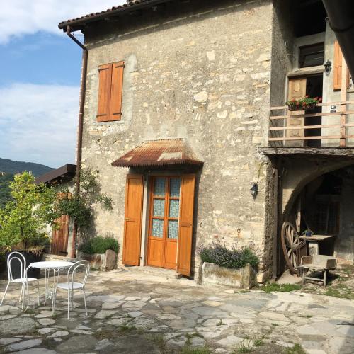 Entrance, Country House Cozzena in Maslianico Entrance, Country House Cozzena in Maslianico