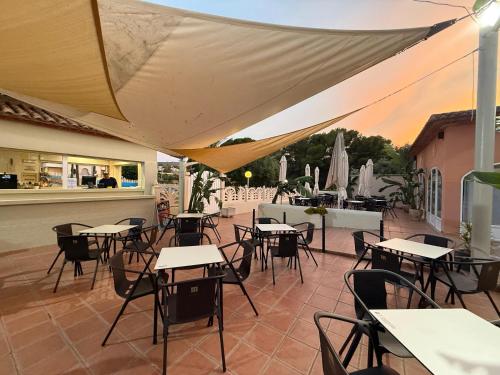 Aparthotel Bahia Pinosol in Adsubia Aparthotel Bahia Pinosol in Adsubia