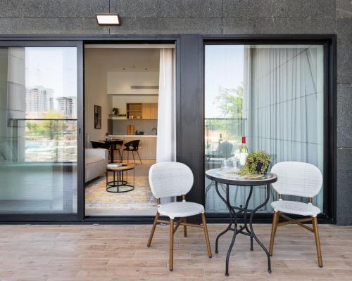 Tayo Studios & Apartments in バトヤム Tayo Studios & Apartments in バトヤム