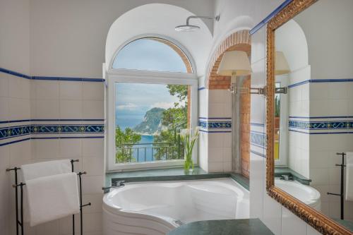 المرافق, فندق سيزار أوجستوس (Hotel Caesar Augustus) in اناكابري المرافق, فندق سيزار أوجستوس (Hotel Caesar Augustus) in اناكابري