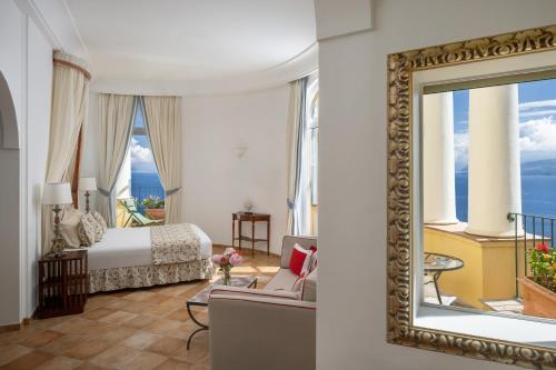 شرفة/ تراس, فندق سيزار أوجستوس (Hotel Caesar Augustus) in اناكابري شرفة/ تراس, فندق سيزار أوجستوس (Hotel Caesar Augustus) in اناكابري