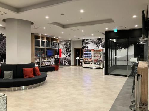 Előcsarnok, Smile Hotel Hiroshima near Hijiyama Park Előcsarnok, Smile Hotel Hiroshima near Hijiyama Park