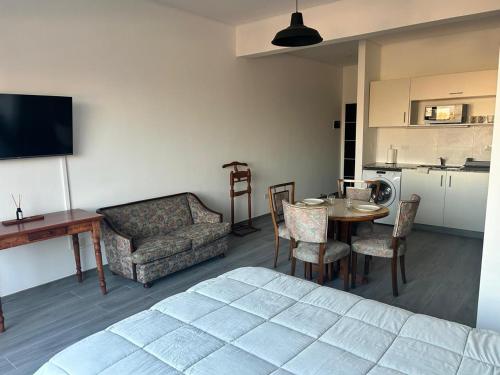 Boedo Pereyra Tango B in Boedo Boedo Pereyra Tango B in Boedo