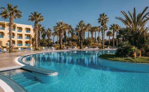 Swimming pool, Verdi Tunis Beach Resort in Gammarth Swimming pool, Verdi Tunis Beach Resort in Gammarth