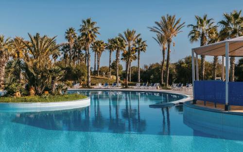 Swimming pool, Verdi Tunis Beach Resort in Gammarth Swimming pool, Verdi Tunis Beach Resort in Gammarth