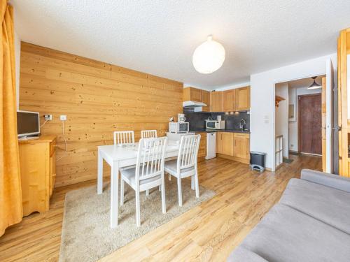 Studio confort 4 pers, proche pistes et commerces, balcon expose sud - FR-1-807-112 in Montgellafrey Studio confort 4 pers, proche pistes et commerces, balcon expose sud - FR-1-807-112 in Montgellafrey