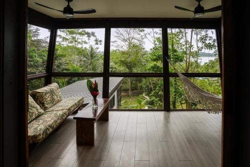 Roam Yoga & Wellness Lodge in Bastimentos Roam Yoga & Wellness Lodge in Bastimentos