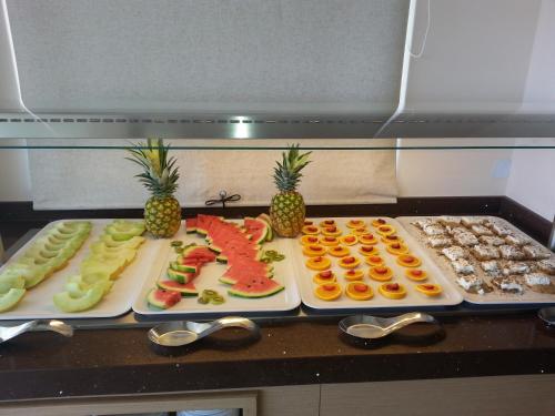 Food and beverages, Vallian Village Hotel in Petaloudes Food and beverages, Vallian Village Hotel in Petaloudes