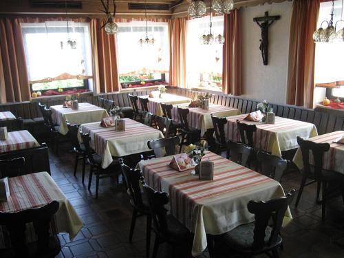 Restaurant, Hotel-Gasthof "Zum Bartl" in Sulzbach-Rosenberg Restaurant, Hotel-Gasthof "Zum Bartl" in Sulzbach-Rosenberg