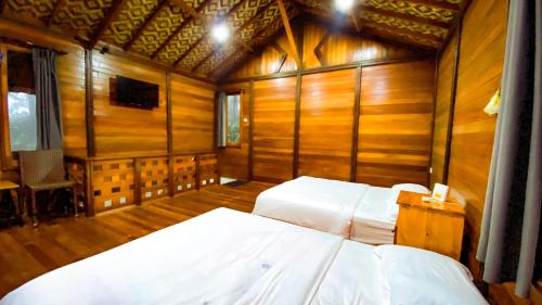 Melrimba Garden near Melrimba Garden Restaurant Melrimba Garden near Melrimba Garden Restaurant