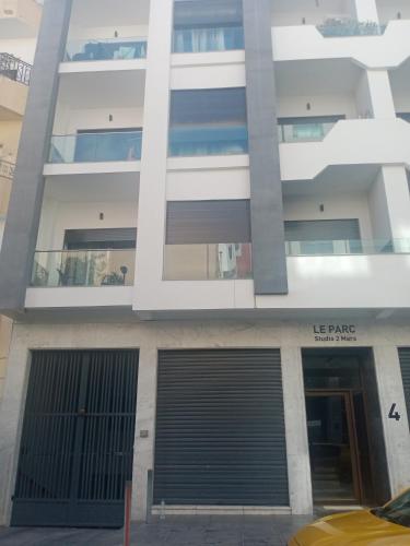 숙소 외관, Modern studio in centre of Casablanca with balcony and parking in 하보우스 숙소 외관, Modern studio in centre of Casablanca with balcony and parking in 하보우스