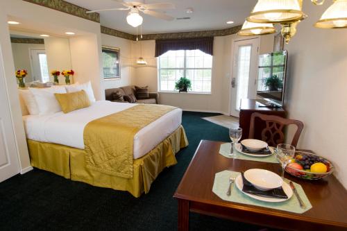 The Suites at Fall Creek in Branson (MO) The Suites at Fall Creek in Branson (MO)