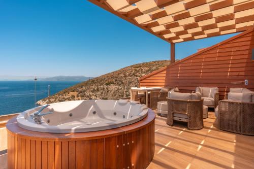 Qlusive Hotel in Kusadasi Qlusive Hotel in Kusadasi