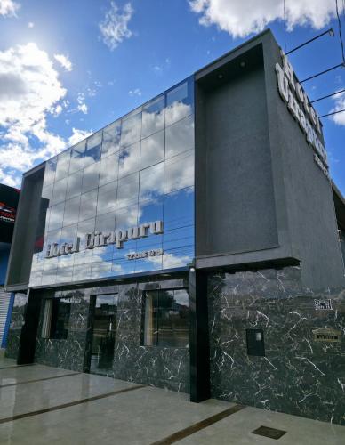 Buitenkant, Hotel Uirapuru in South Wing Buitenkant, Hotel Uirapuru in South Wing