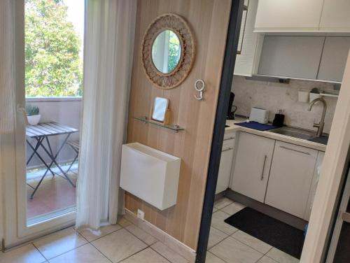 MICHELET Studio climatise avec balcon et parking ferme in Alco MICHELET Studio climatise avec balcon et parking ferme in Alco