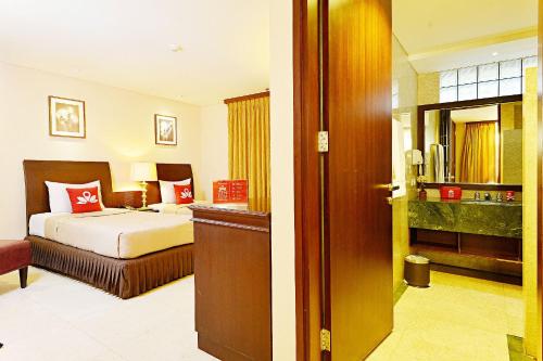 This photo about ZEN Rooms Dago shared on HyHotel.com