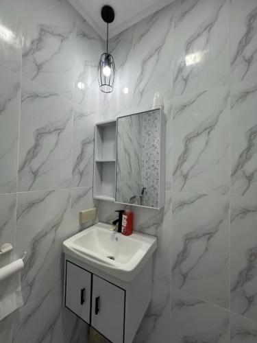 Compostela Guest Room #1 Terrace, Rooftop, Netflix, WiFi in Compostela Compostela Guest Room #1 Terrace, Rooftop, Netflix, WiFi in Compostela