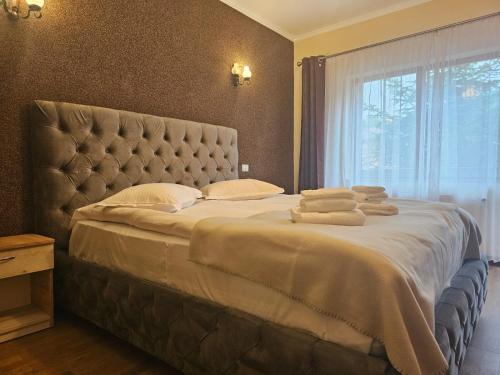 Caprioara Room's in Busteni Caprioara Room's in Busteni