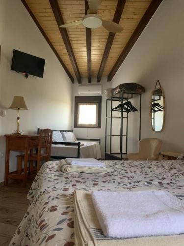 CASA RURAL PUERTO-Otoño Mágico Valle del Ambroz (CASA RURAL PUERTO-Otono Magico Valle del Ambroz) in Casas Del Monte CASA RURAL PUERTO-Otoño Mágico Valle del Ambroz (CASA RURAL PUERTO-Otono Magico Valle del Ambroz) in Casas Del Monte