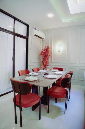 Mirpur Boutique Spanish Villa - In Prime City Spot in Dhupsari Mirpur Boutique Spanish Villa - In Prime City Spot in Dhupsari