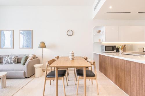 Facilities, Rustic Minimalist Home with Breathtaking Sea Views in Dubai Maritime City Facilities, Rustic Minimalist Home with Breathtaking Sea Views in Dubai Maritime City