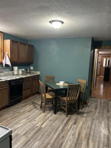 Mattoon home by sports complex in 馬頓 Mattoon home by sports complex in 馬頓