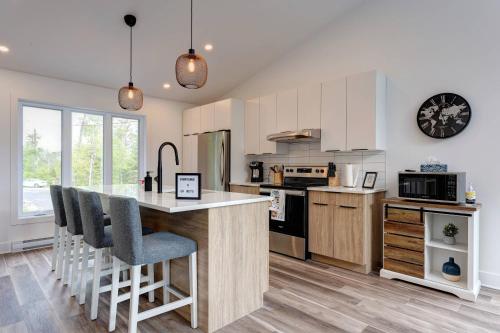 Chalet Aurore, Nature Escape, Spa and Relaxation in 卓特斯(QC) Chalet Aurore, Nature Escape, Spa and Relaxation in 卓特斯(QC)