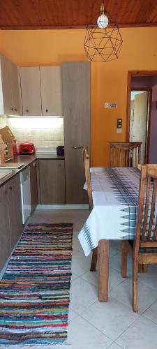 ห้องครัว, Cute House with mountain views in พีร์กอส ห้องครัว, Cute House with mountain views in พีร์กอส