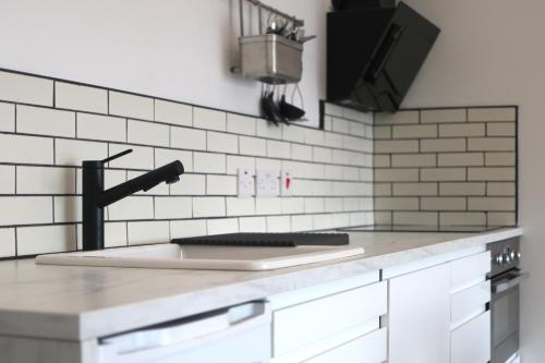 Konyha, Rowan Beg Retreat in Connemara Konyha, Rowan Beg Retreat in Connemara