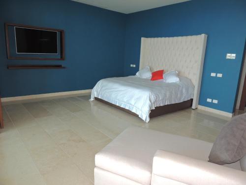 This photo about Arena Blanca Condo shared on HyHotel.com