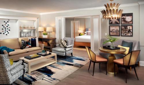 LaPlaya Beach & Golf Resort in Naples (FL) LaPlaya Beach & Golf Resort in Naples (FL)