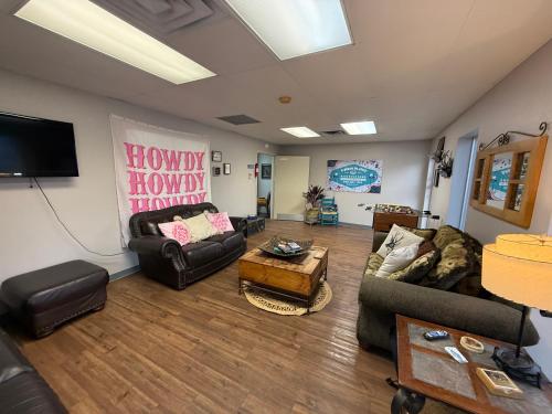 A Place to Stay Reservations Rooms in Bandera A Place to Stay Reservations Rooms in Bandera